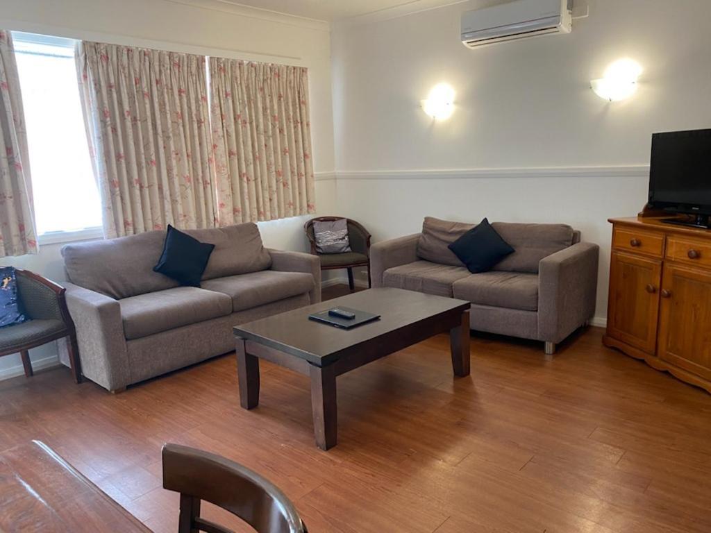 The Esplanade Motel Lakes Entrance Zewnętrze zdjęcie